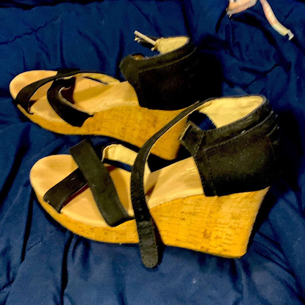 Toms Cork Wedge Gently Used